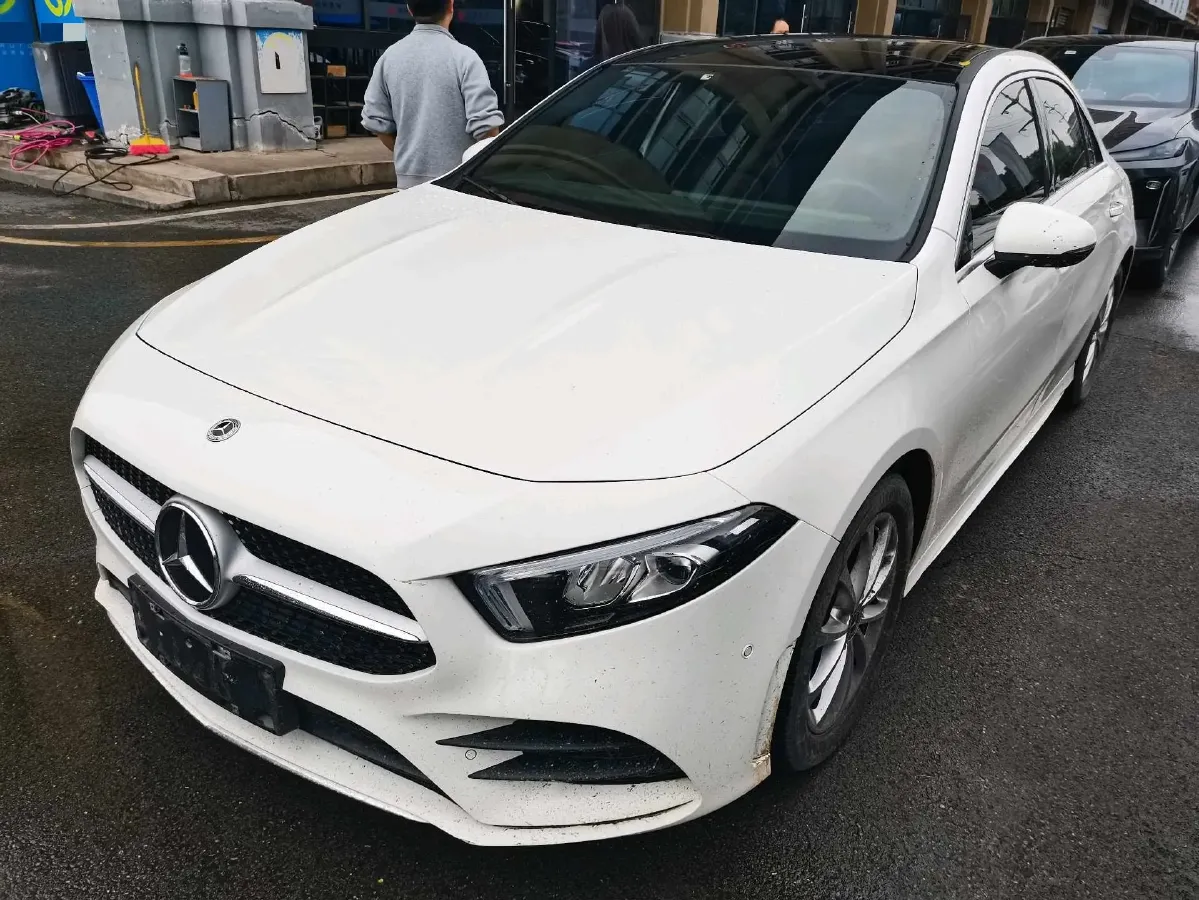 2022 Mercedes-Benz A Class 1.3T 163HP L4 7DCT,autocango,china used car exporter,china ev exporter,chinese used car exporter,chinese used ev exporter