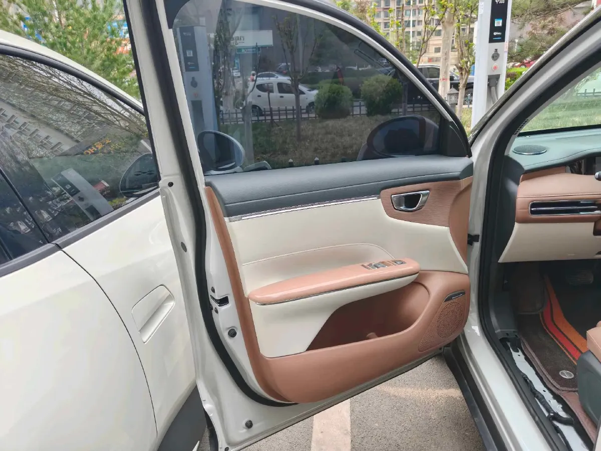 2025 WuLing HongGuang New Energy REEV 99HP REEV,autocango,china used car exporter,china ev exporter,chinese used car exporter,chinese used ev exporter