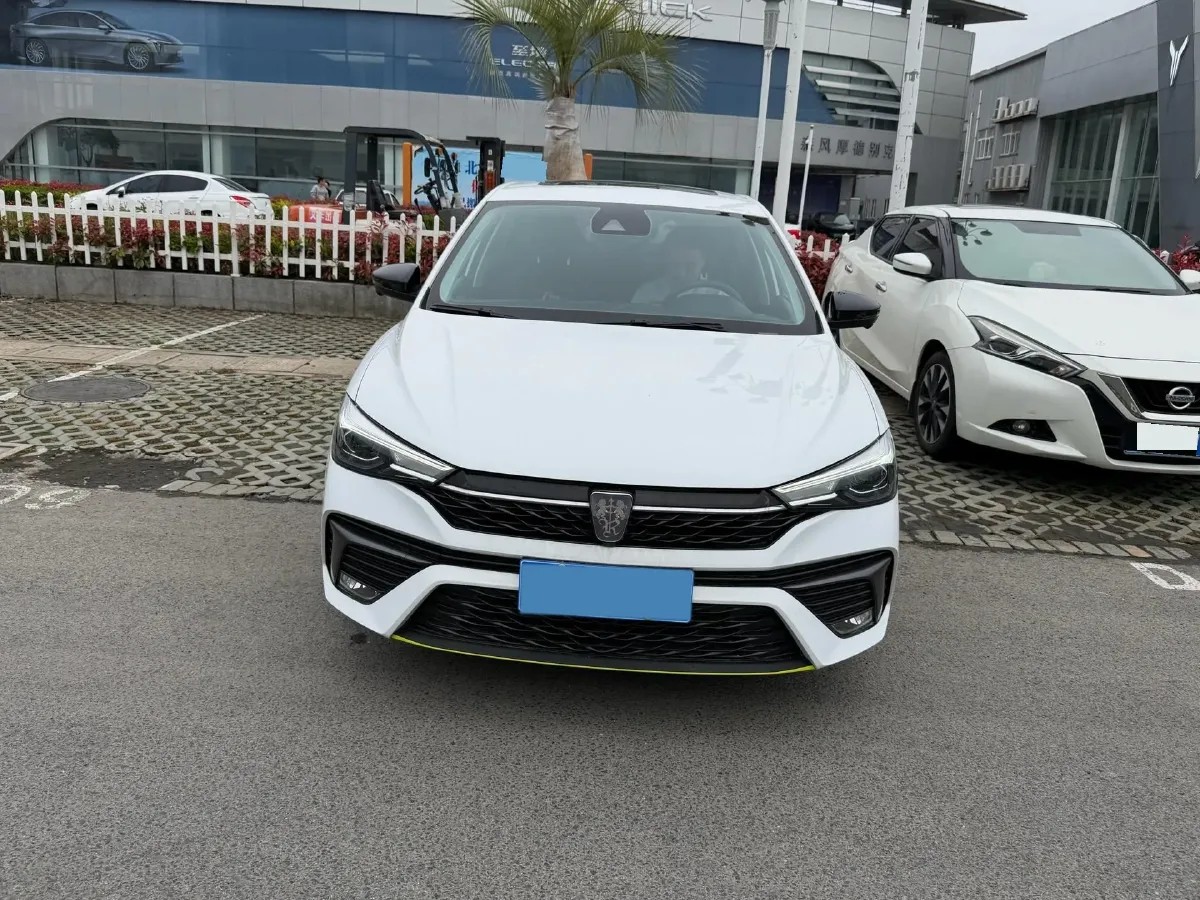2021 Roewe i5 1.5L 120HP L4 CVT,autocango,china used car exporter,china ev exporter,chinese used car exporter,chinese used ev exporter