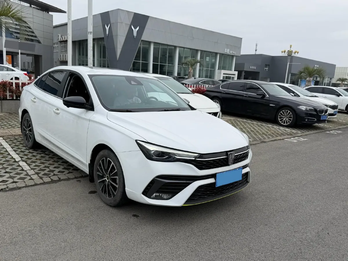 2021 Roewe i5 1.5L 120HP L4 CVT,autocango,china used car exporter,china ev exporter,chinese used car exporter,chinese used ev exporter