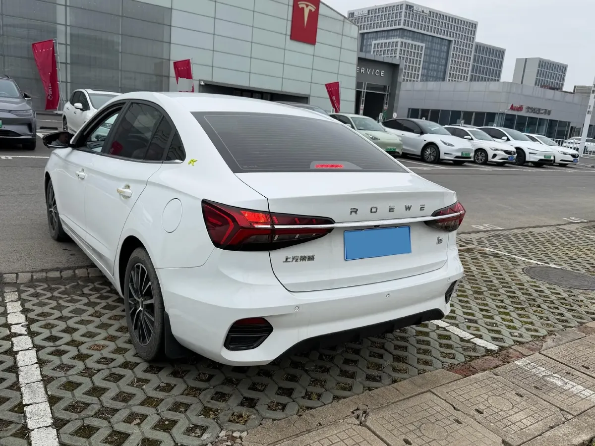2021 Roewe i5 1.5L 120HP L4 CVT,autocango,china used car exporter,china ev exporter,chinese used car exporter,chinese used ev exporter