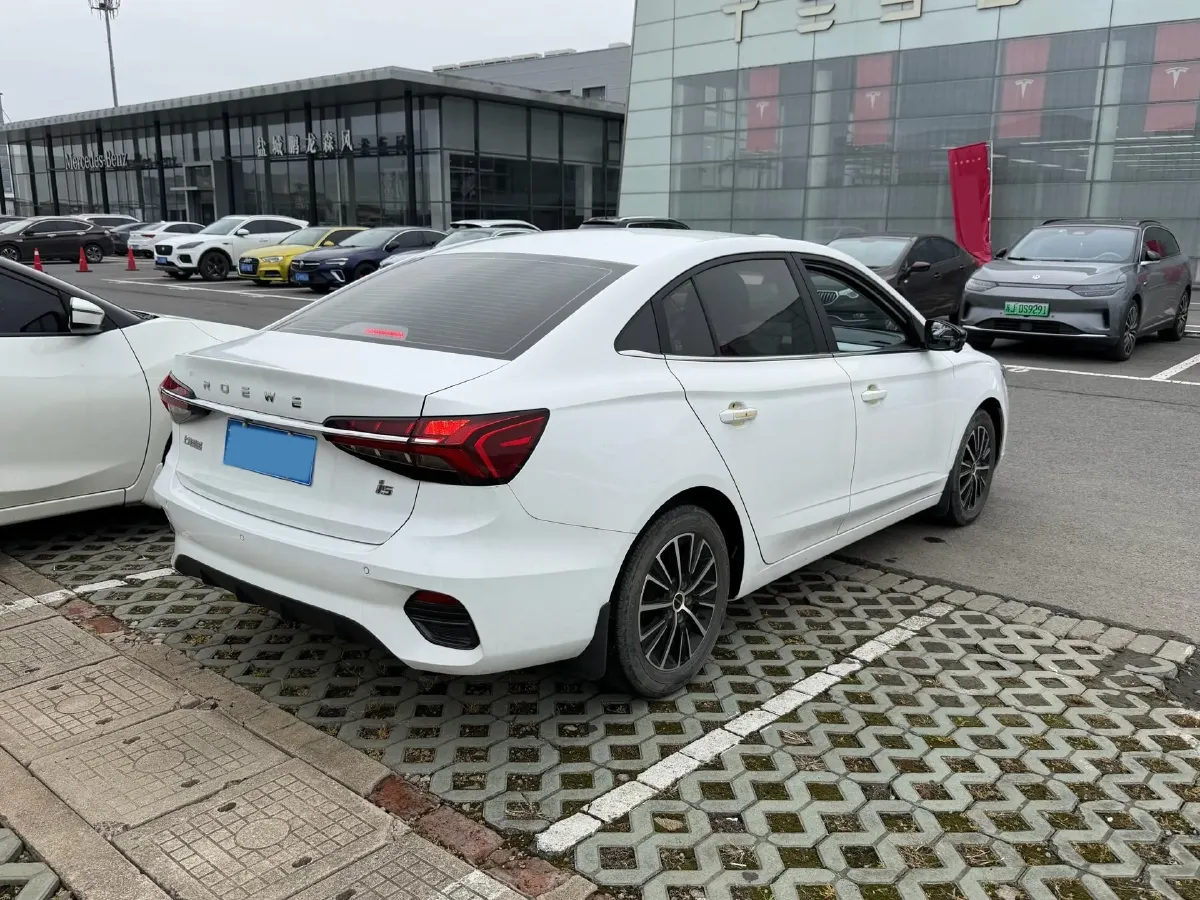 2021 Roewe i5 1.5L 120HP L4 CVT,autocango,china used car exporter,china ev exporter,chinese used car exporter,chinese used ev exporter