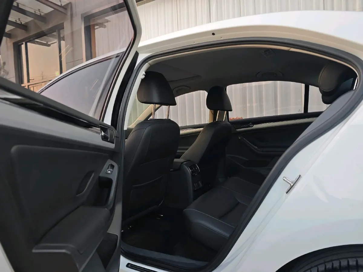 2018 JMC YuSheng S350 2.0T 141HP L4 6AT,autocango,china used car exporter,china ev exporter,chinese used car exporter,chinese used ev exporter