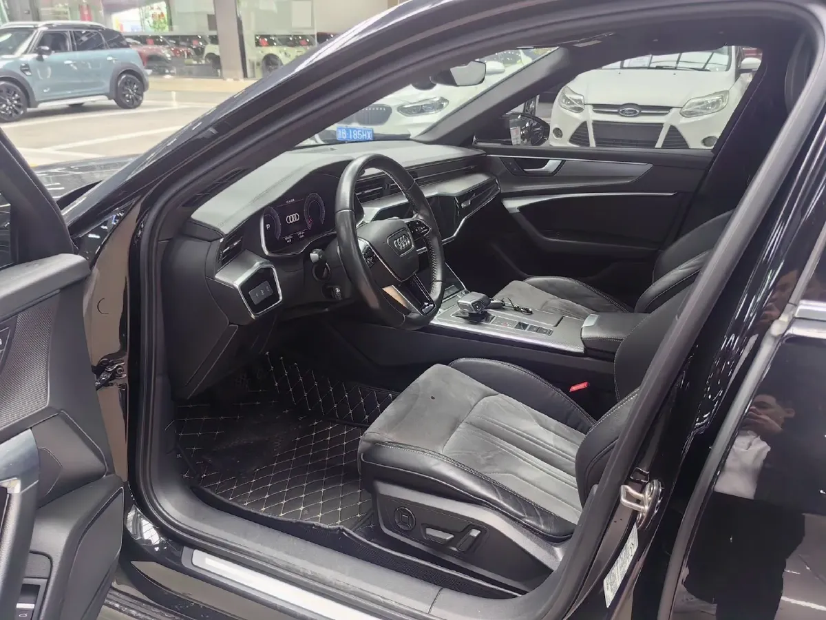 2020 Audi A6L 2.0T 190HP L4 7DCT,autocango,china used car exporter,china ev exporter,chinese used car exporter,chinese used ev exporter