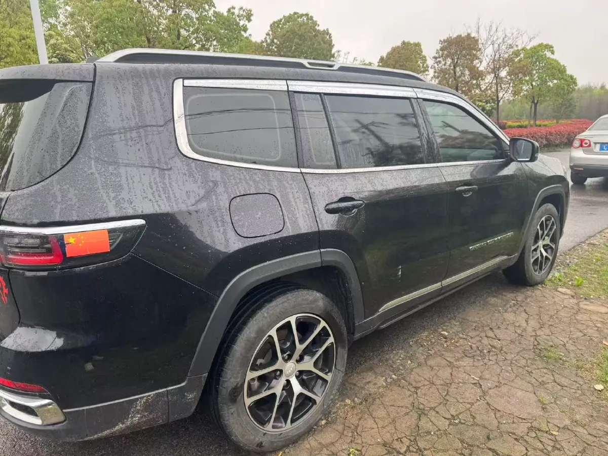 2021 Jeep Grand Commander 2.0T 265HP L4 9AT,autocango,china used car exporter,china ev exporter,chinese used car exporter,chinese used ev exporter