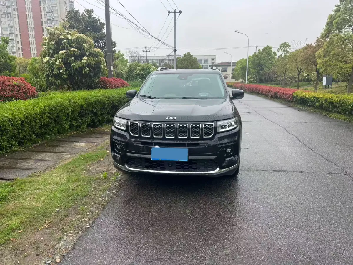 2021 Jeep Grand Commander 2.0T 265HP L4 9AT,autocango,china used car exporter,china ev exporter,chinese used car exporter,chinese used ev exporter