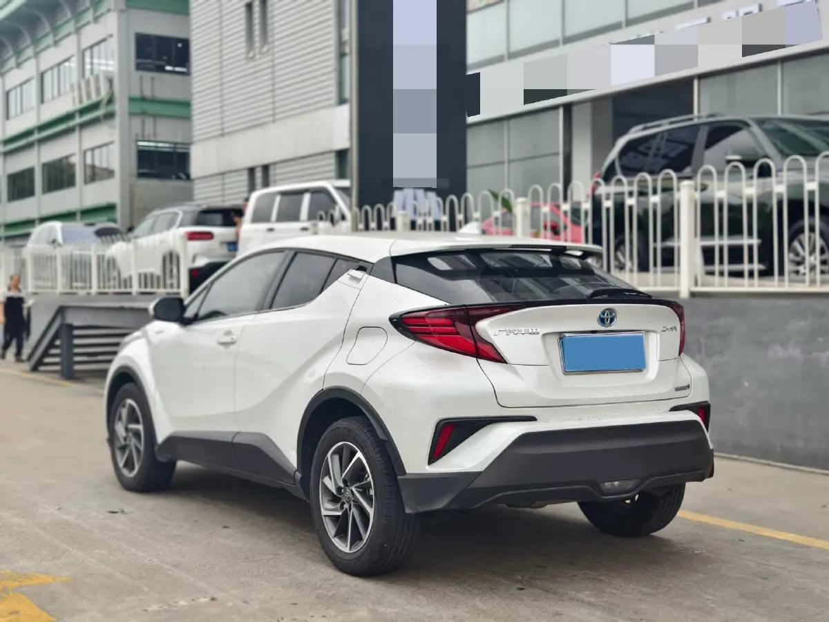2023 Toyota C-HR 2.0L 146HP L4 E-CVT Hybrid,autocango,china used car exporter,china ev exporter,chinese used car exporter,chinese used ev exporter