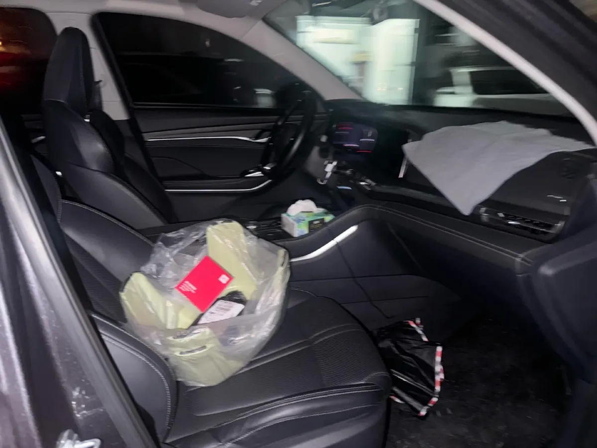 2021 ChangAn CS75 Plus 2.0T 233HP L4 8AT,autocango,china used car exporter,china ev exporter,chinese used car exporter,chinese used ev exporter