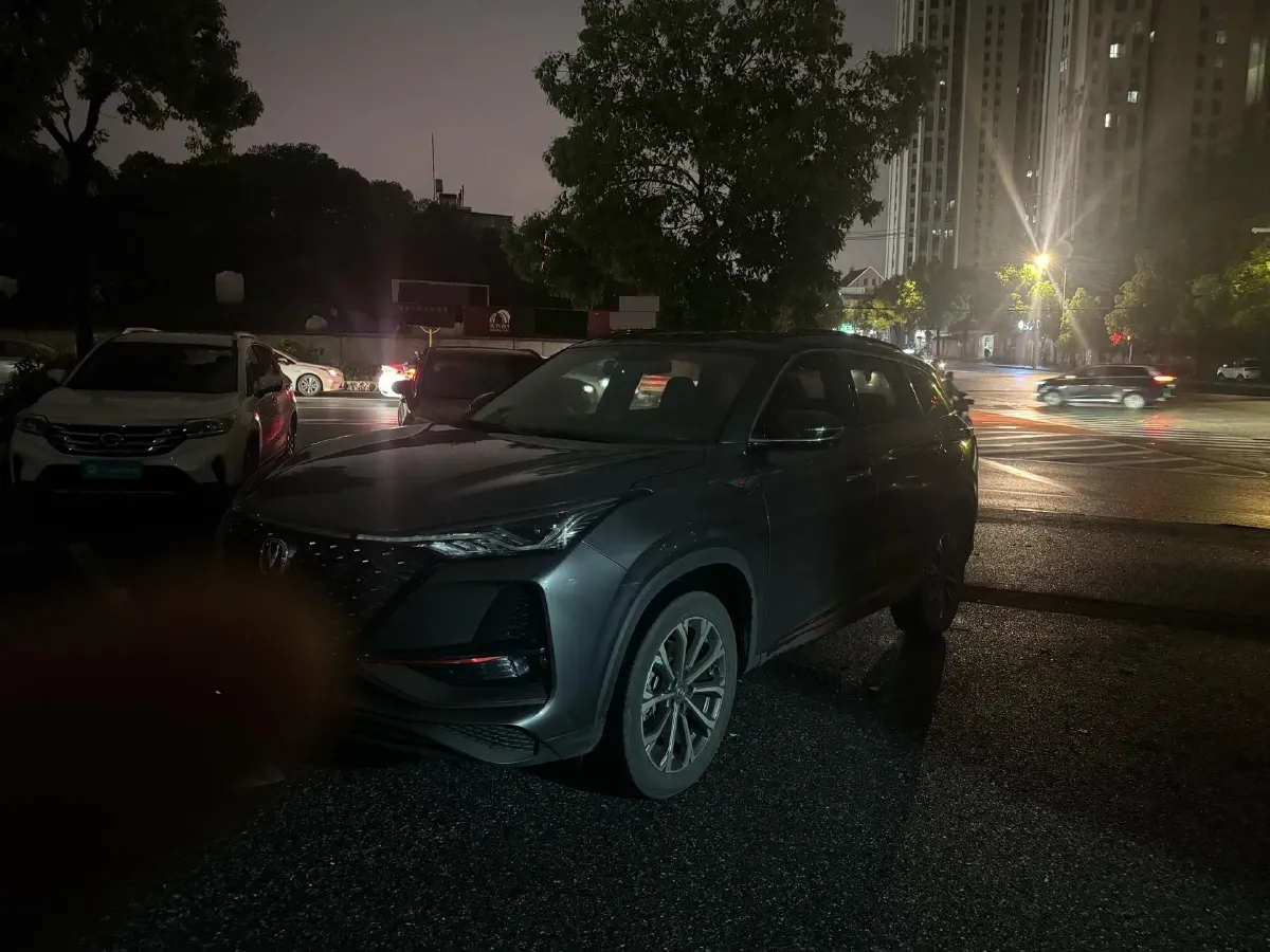 2021 ChangAn CS75 Plus 2.0T 233HP L4 8AT,autocango,china used car exporter,china ev exporter,chinese used car exporter,chinese used ev exporter