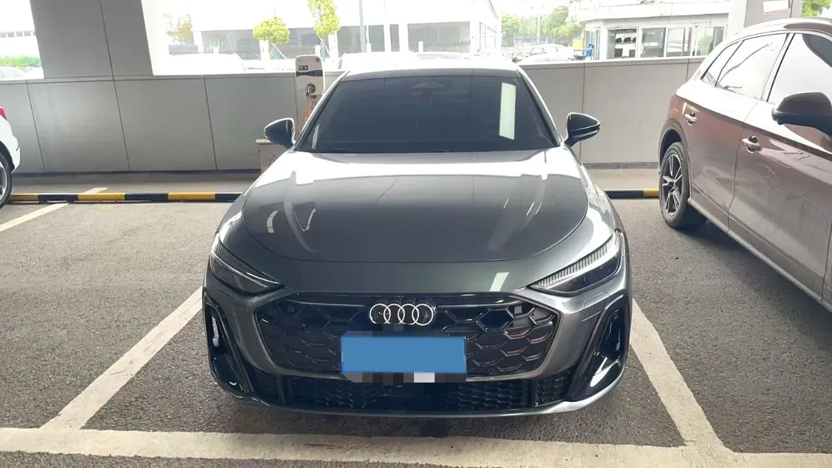 2026 Audi A5L 2.0T 170HP L4 7DCT,autocango,china used car exporter,china ev exporter,chinese used car exporter,chinese used ev exporter