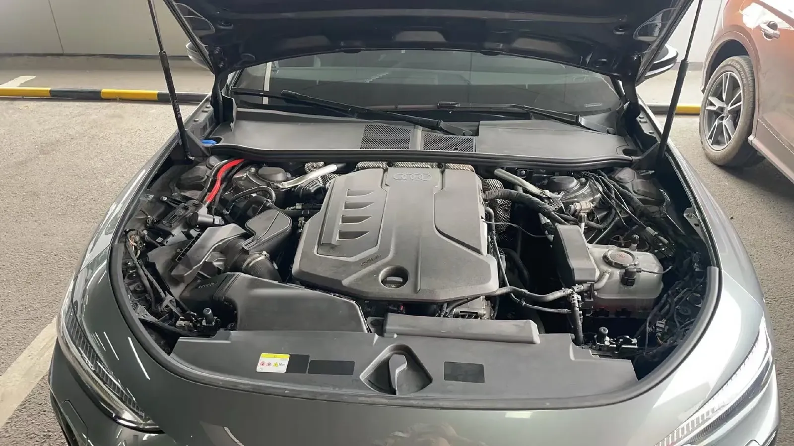 2026 Audi A5L 2.0T 170HP L4 7DCT,autocango,china used car exporter,china ev exporter,chinese used car exporter,chinese used ev exporter