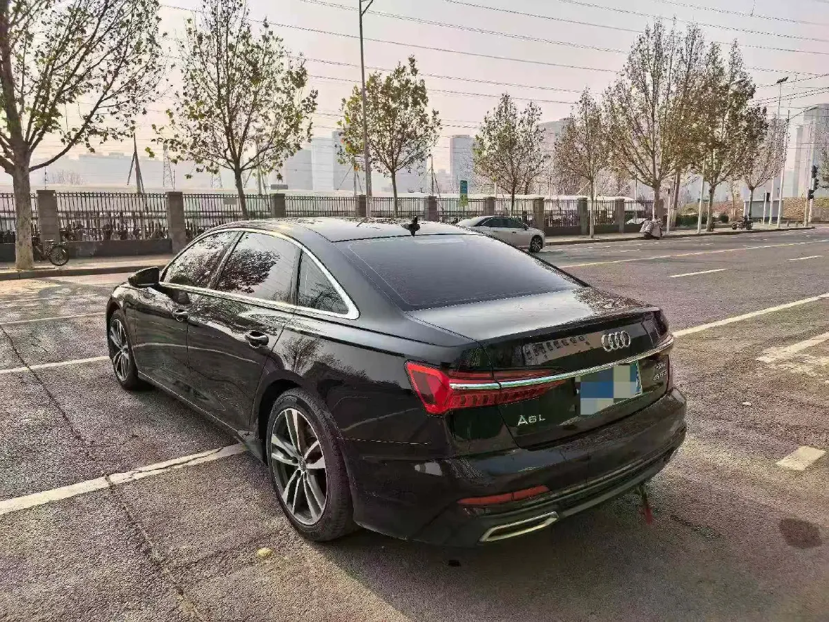 2019 Mercedes-Benz E Class 1.5T 184HP L4 9AT,autocango,china used car exporter,china ev exporter,chinese used car exporter,chinese used ev exporter