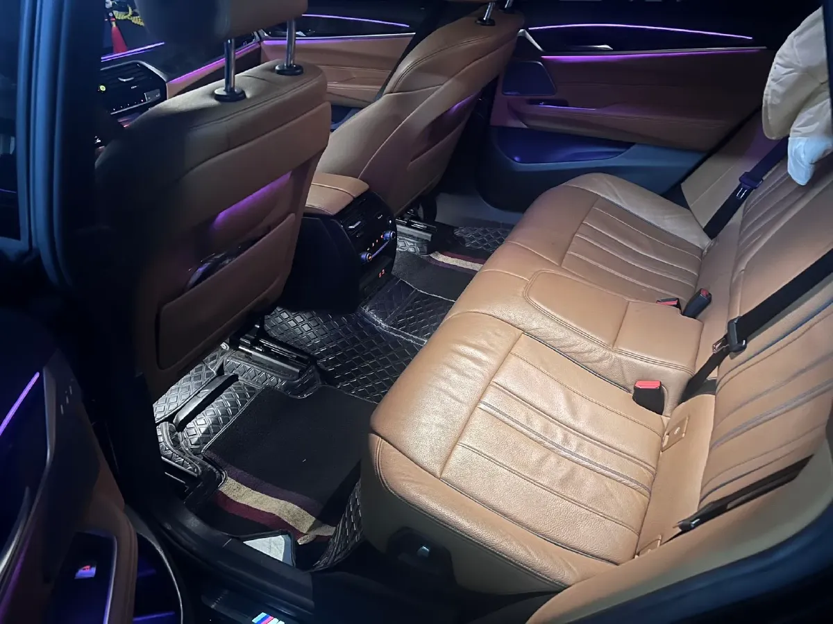 2021 BMW 6 Series GT 2.0T 258HP L4 8AT,autocango,china used car exporter,china ev exporter,chinese used car exporter,chinese used ev exporter