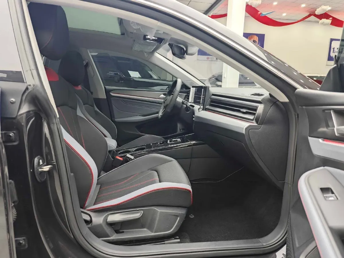 2024 Volkswagen Lamando 1.4T 150HP L4 7DCT,autocango,china used car exporter,china ev exporter,chinese used car exporter,chinese used ev exporter