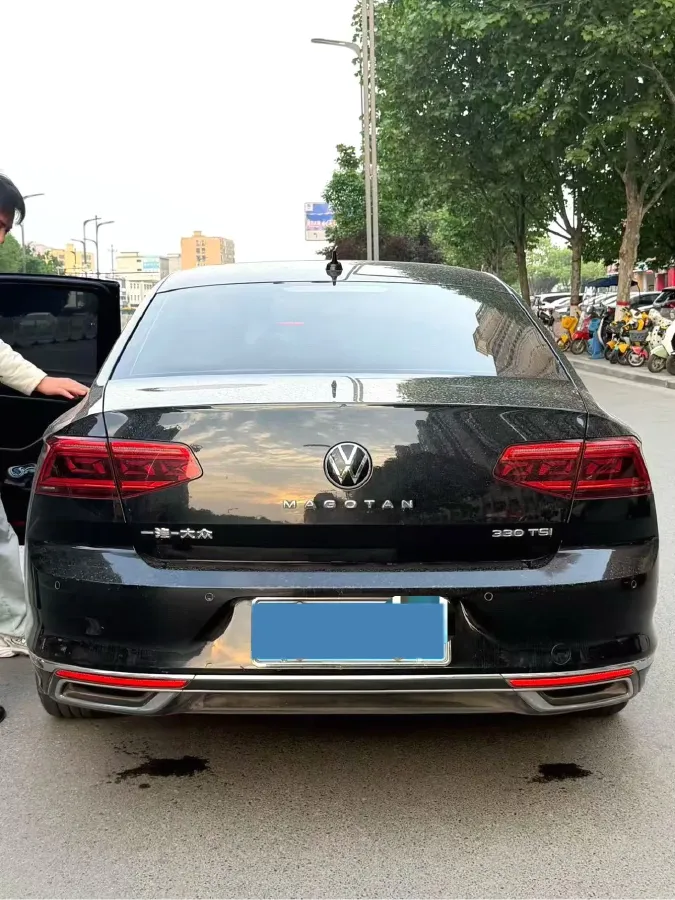 2020 Volkswagen Magotan 2.0T 186HP L4 7DCT,autocango,china used car exporter,china ev exporter,chinese used car exporter,chinese used ev exporter