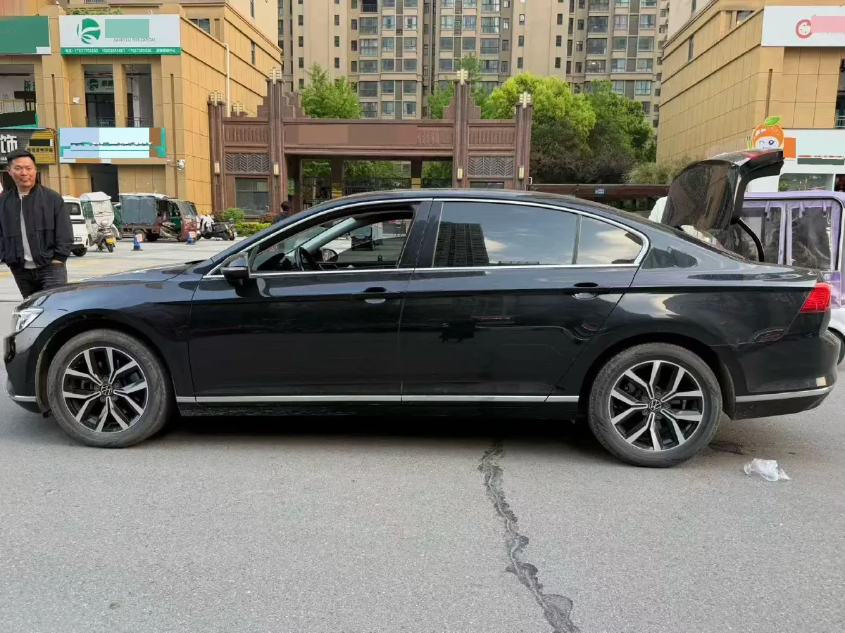 2020 Volkswagen Magotan 2.0T 186HP L4 7DCT,autocango,china used car exporter,china ev exporter,chinese used car exporter,chinese used ev exporter