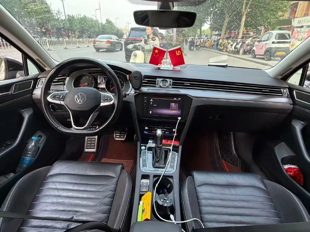 2020 Volkswagen Magotan 2.0T 186HP L4 7DCT,autocango,china used car exporter,china ev exporter,chinese used car exporter,chinese used ev exporter