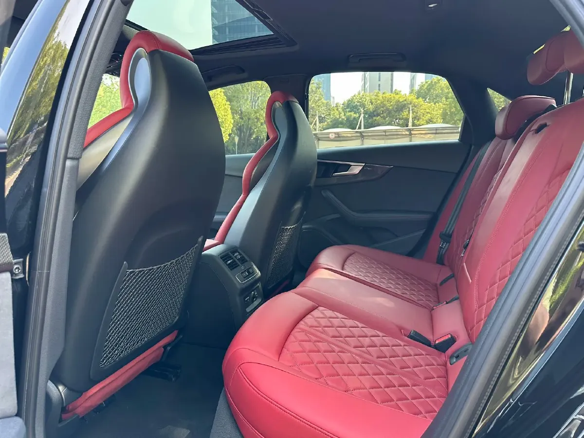 2022 Audi S4 3.0T 354HP V6 8AT,autocango,china used car exporter,china ev exporter,chinese used car exporter,chinese used ev exporter