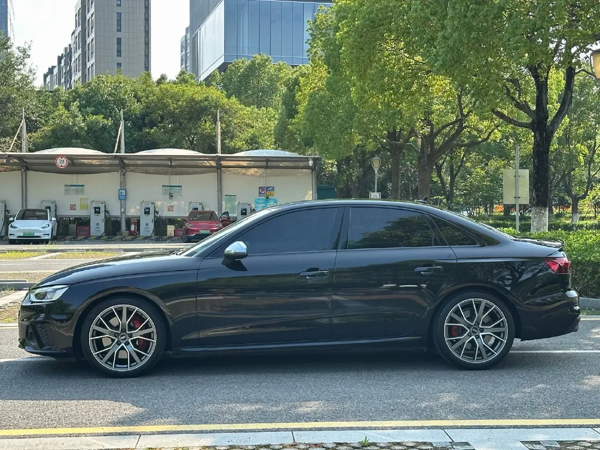 2022 Audi S4 3.0T 354HP V6 8AT,autocango,china used car exporter,china ev exporter,chinese used car exporter,chinese used ev exporter