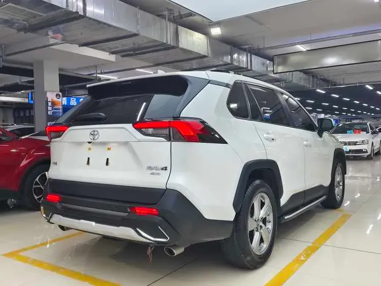 2021 Toyota RAV4 2.0L 171HP L4 CVT,autocango,china used car exporter,china ev exporter,chinese used car exporter,chinese used ev exporter