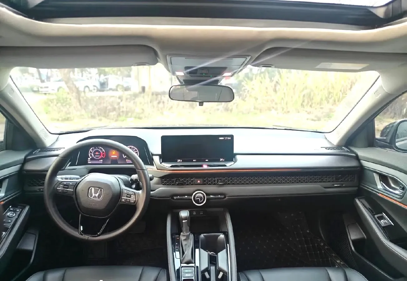 2025 Honda Accord 1.5T 192HP L4 CVT,autocango,china used car exporter,china ev exporter,chinese used car exporter,chinese used ev exporter