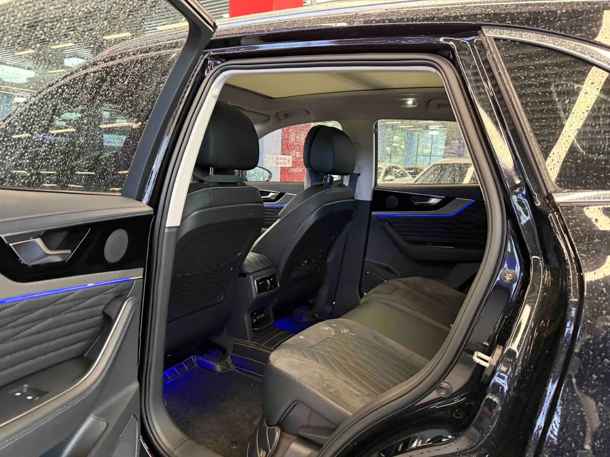 2022 HongQi HS5 2.0T 224HP L4 6AT,autocango,china used car exporter,china ev exporter,chinese used car exporter,chinese used ev exporter