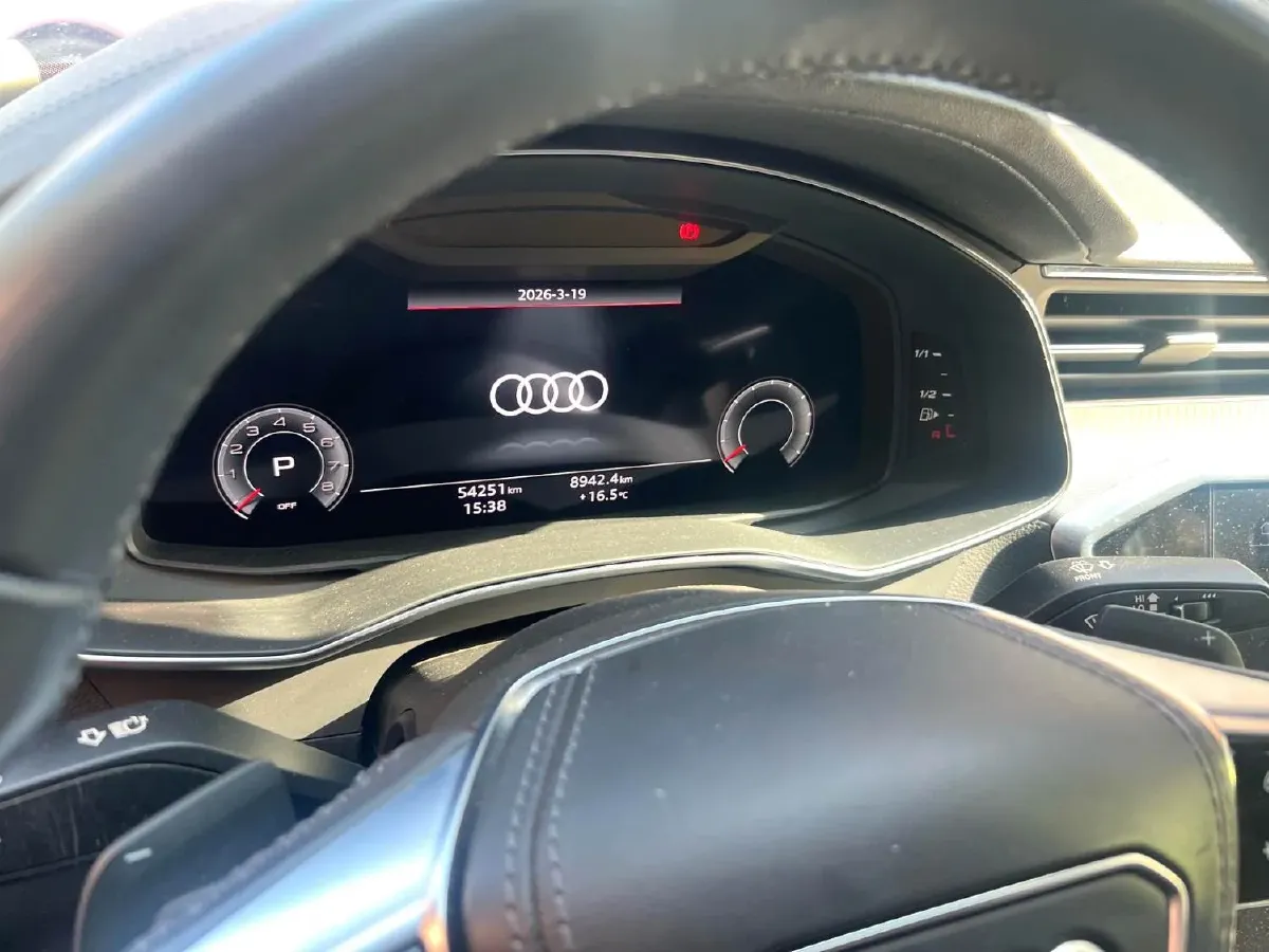 2022 Audi A6L 2.0T 224HP L4 7DCT,autocango,china used car exporter,china ev exporter,chinese used car exporter,chinese used ev exporter