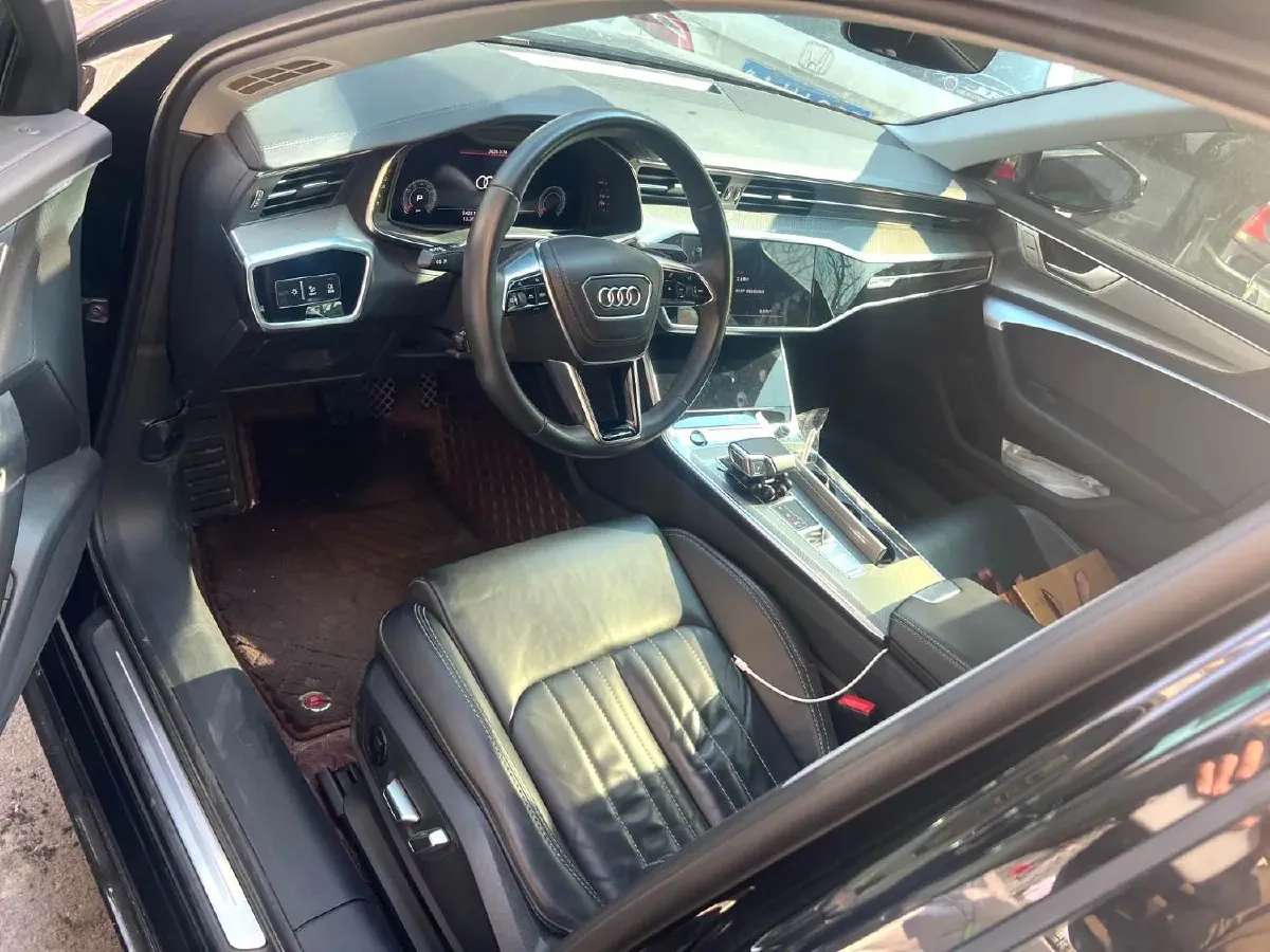 2022 Audi A6L 2.0T 224HP L4 7DCT,autocango,china used car exporter,china ev exporter,chinese used car exporter,chinese used ev exporter