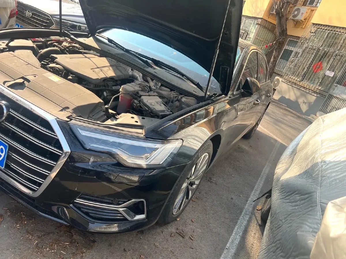 2022 Audi A6L 2.0T 224HP L4 7DCT,autocango,china used car exporter,china ev exporter,chinese used car exporter,chinese used ev exporter
