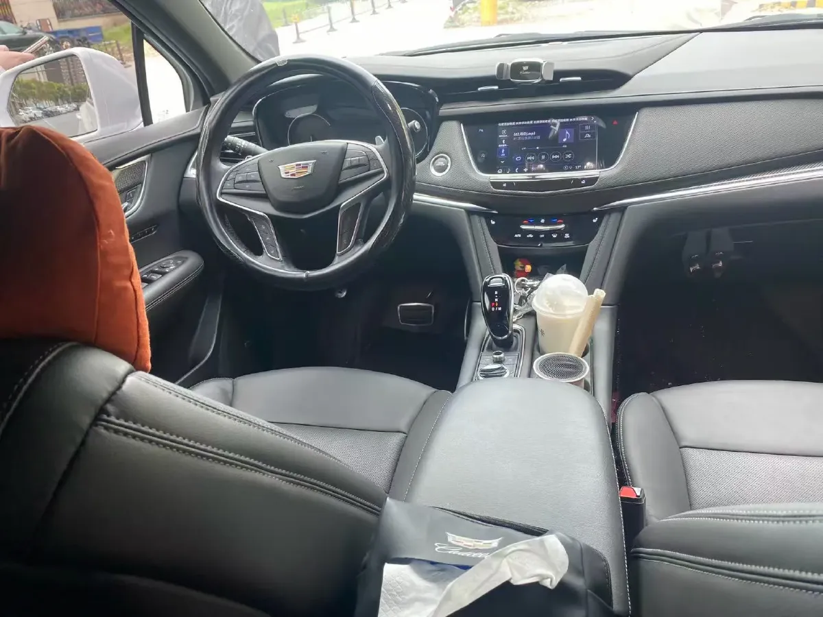 2024 Cadillac XT5 2.0T 237HP L4 9AT,autocango,china used car exporter,china ev exporter,chinese used car exporter,chinese used ev exporter