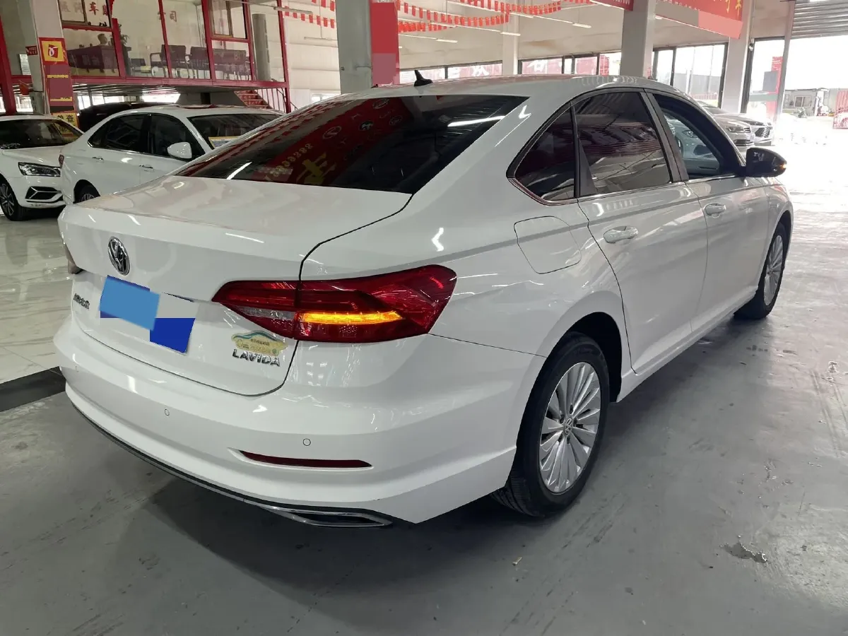 2019 Volkswagen Lavida 1.5L 113HP L4 5MT,autocango,china used car exporter,china ev exporter,chinese used car exporter,chinese used ev exporter