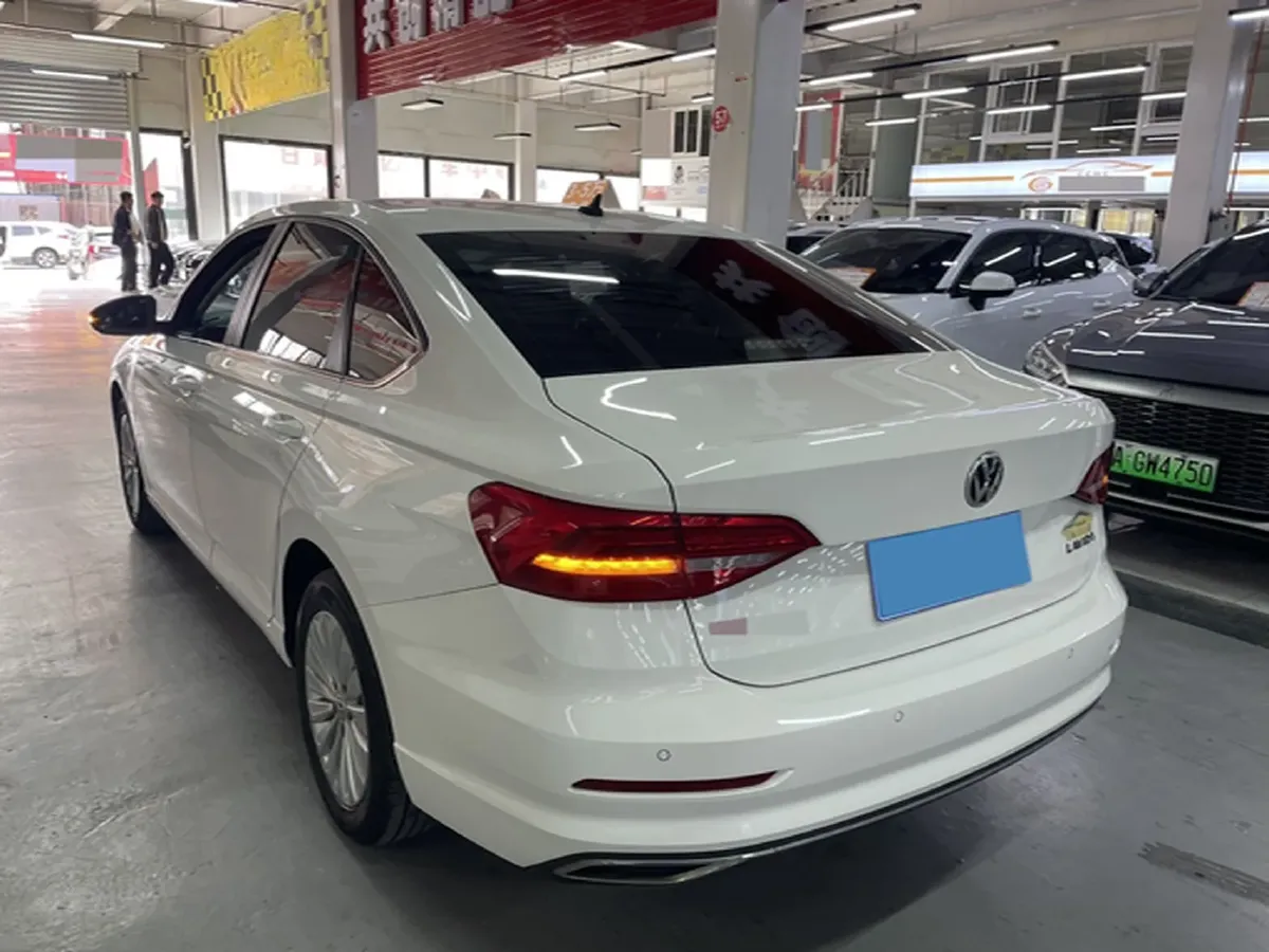 2019 Volkswagen Lavida 1.5L 113HP L4 5MT,autocango,china used car exporter,china ev exporter,chinese used car exporter,chinese used ev exporter