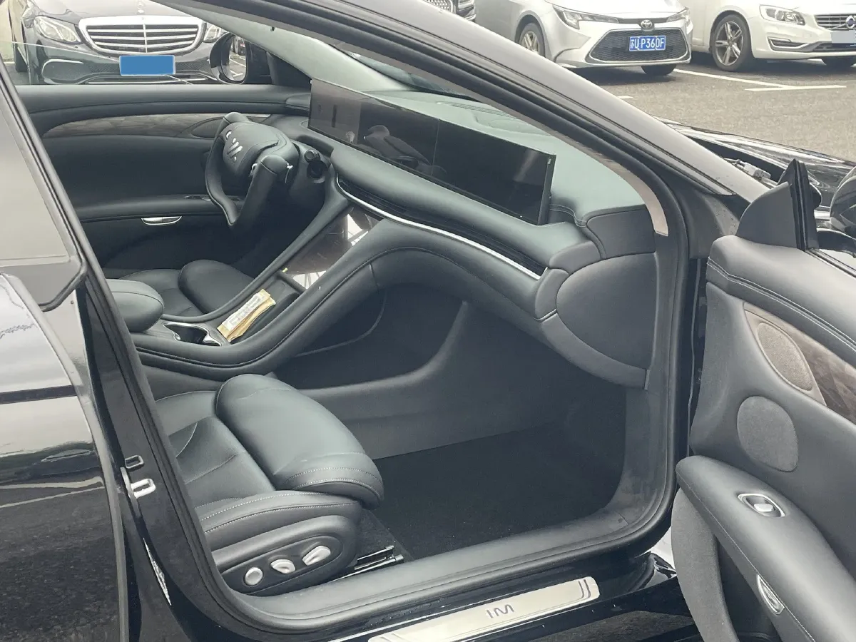 2024 IM L7 BEV 90KWH,autocango,china used car exporter,china ev exporter,chinese used car exporter,chinese used ev exporter