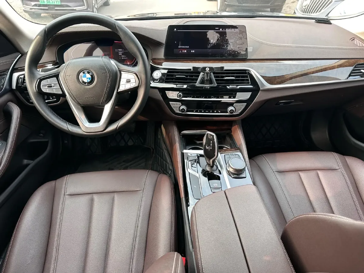 2020 BMW 5 Series 2.0T 184HP L4 8AT,autocango,china used car exporter,china ev exporter,chinese used car exporter,chinese used ev exporter