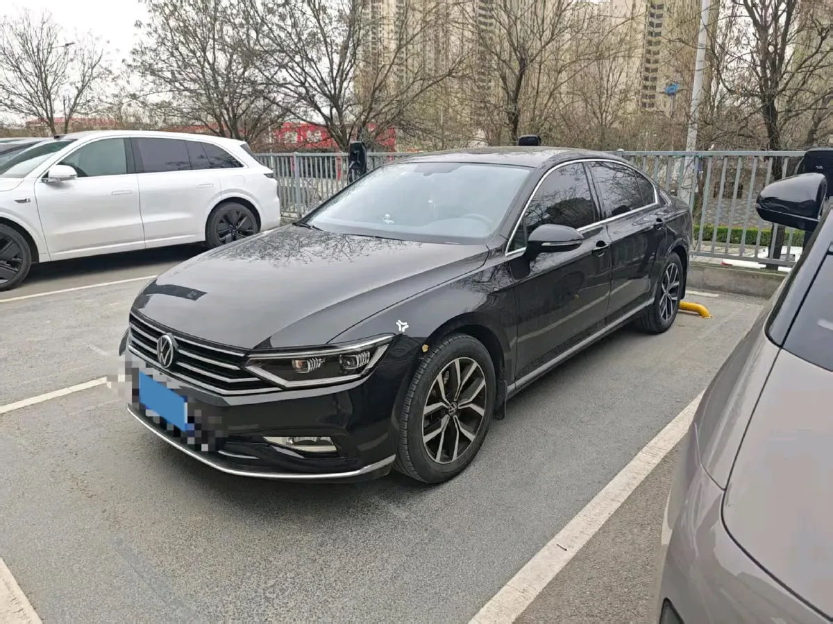 2020 Volkswagen Magotan 2.0T 186HP L4 7DCT,autocango,china used car exporter,china ev exporter,chinese used car exporter,chinese used ev exporter