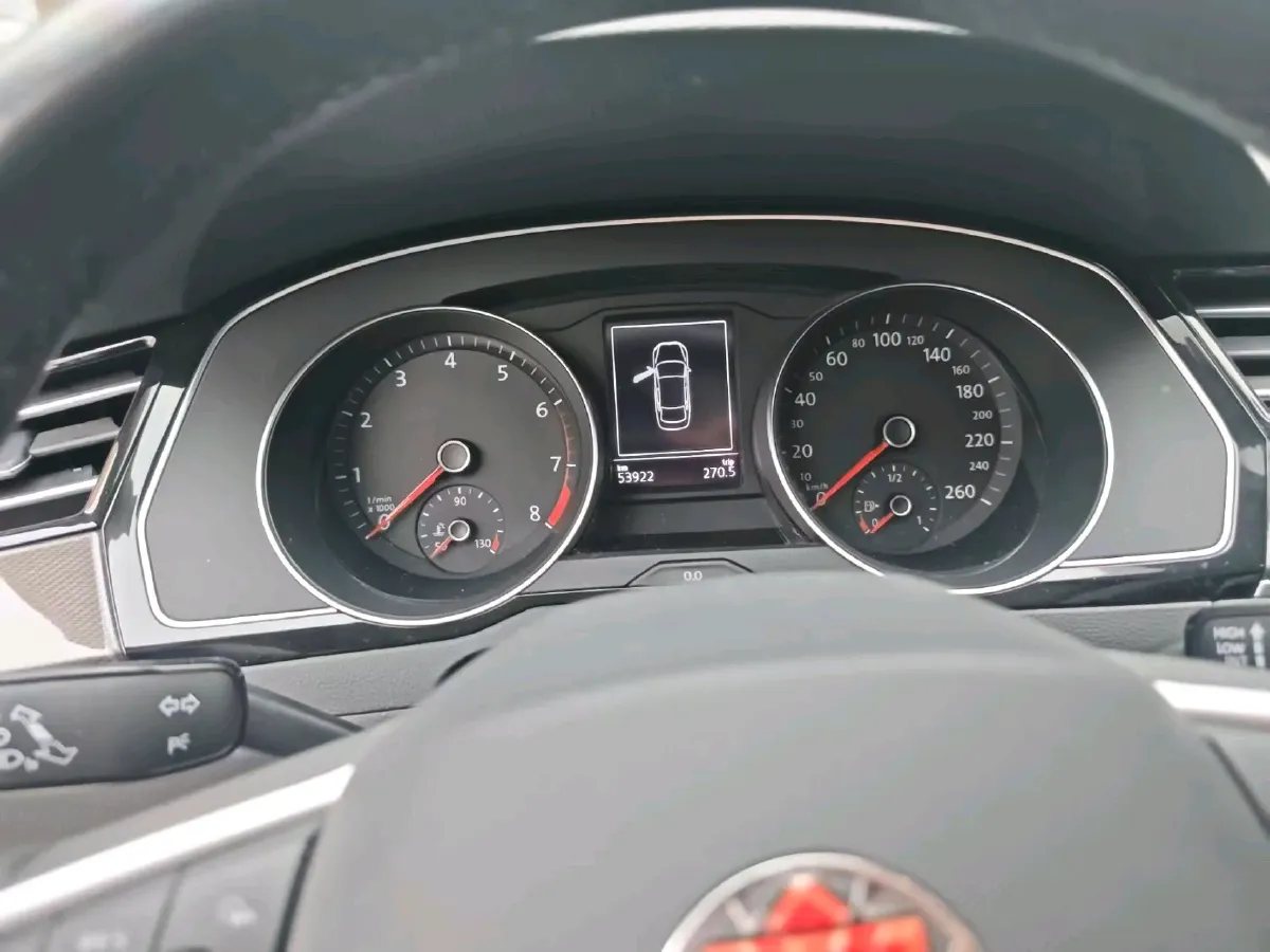 2020 Volkswagen Magotan 2.0T 186HP L4 7DCT,autocango,china used car exporter,china ev exporter,chinese used car exporter,chinese used ev exporter