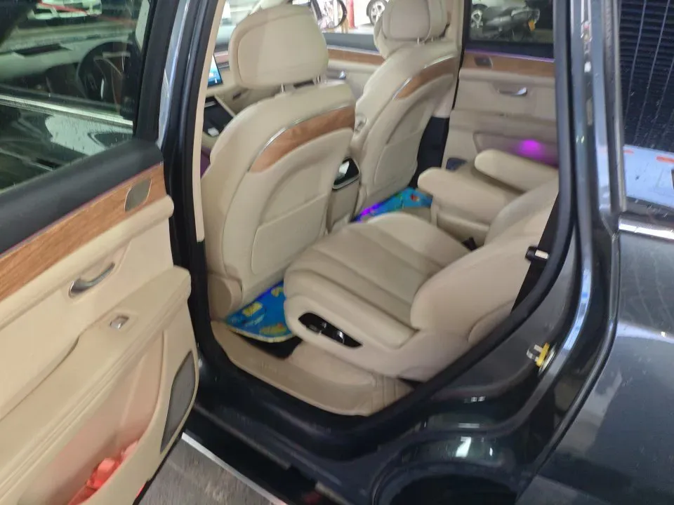 2022 Volvo S60 2.0T 197HP L4 8AT,autocango,china used car exporter,china ev exporter,chinese used car exporter,chinese used ev exporter