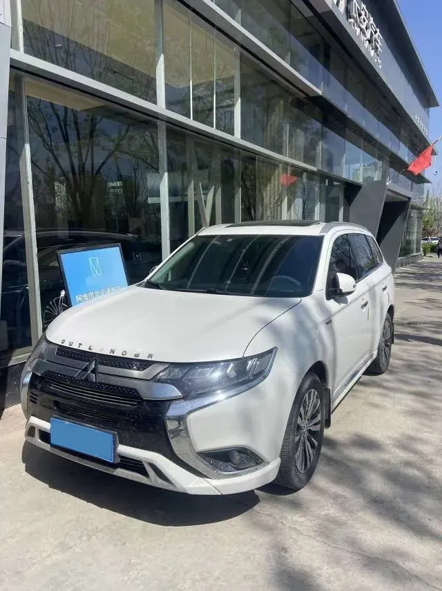 2021 Mitsubishi Outlander 2.4L 192HP L4 CVT,autocango,china used car exporter,china ev exporter,chinese used car exporter,chinese used ev exporter