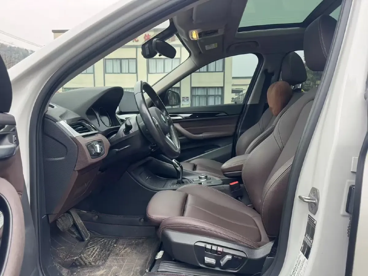 2022 BMW X1 2.0T 192HP L4 7DCT,autocango,china used car exporter,china ev exporter,chinese used car exporter,chinese used ev exporter