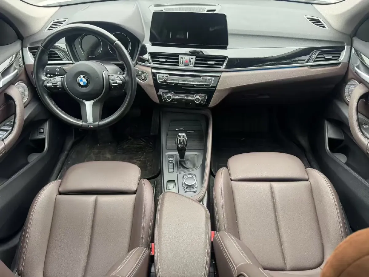 2022 BMW X1 2.0T 192HP L4 7DCT,autocango,china used car exporter,china ev exporter,chinese used car exporter,chinese used ev exporter