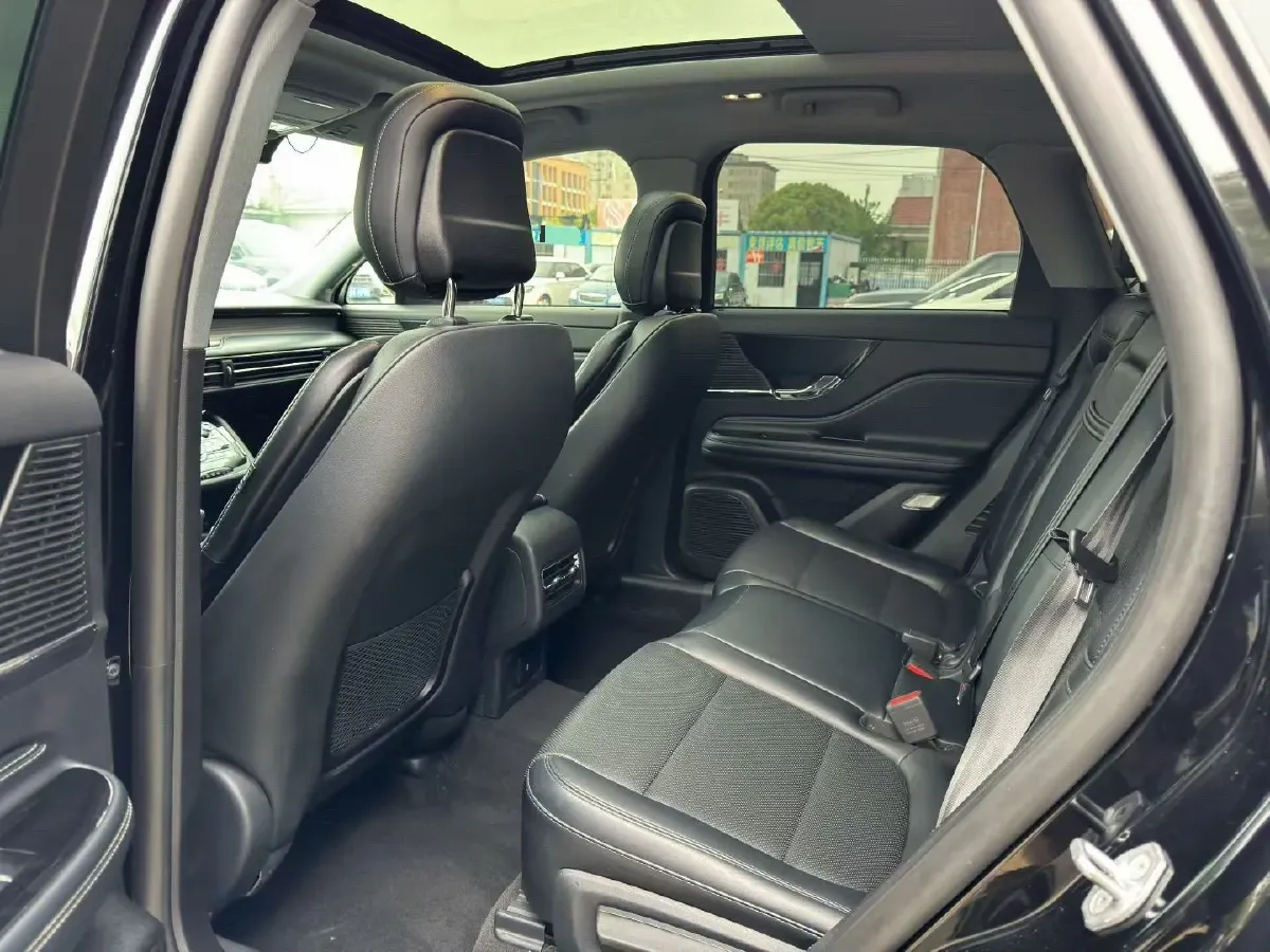 2021 Lincoln Corsair 2.0T 245HP L4 8AT,autocango,china used car exporter,china ev exporter,chinese used car exporter,chinese used ev exporter