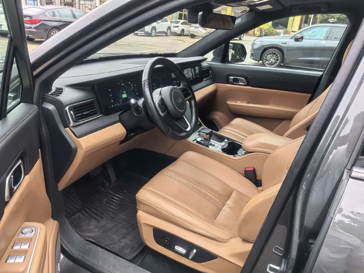 2020 Li ONE Range Extended 131HP REEV 40.5KWH,autocango,china used car exporter,china ev exporter,chinese used car exporter,chinese used ev exporter