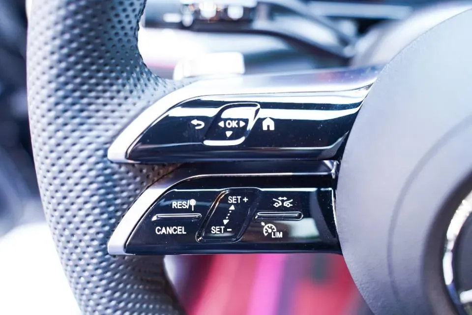 2023 Mercedes-Benz GLC Class 2.0T 258HP L4 9AT,autocango,china used car exporter,china ev exporter,chinese used car exporter,chinese used ev exporter