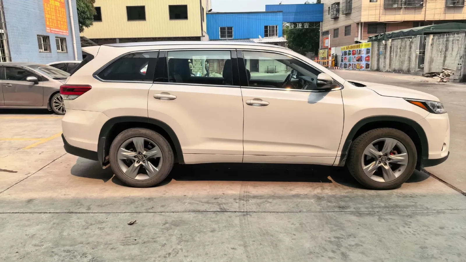 2018 Toyota Highlander 2.0T 220HP L4 6AT,autocango,china used car exporter,china ev exporter,chinese used car exporter,chinese used ev exporter
