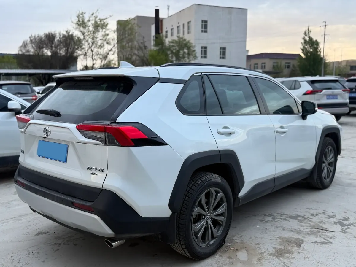 2023 Toyota RAV4 2.0L 171HP L4 CVT,autocango,china used car exporter,china ev exporter,chinese used car exporter,chinese used ev exporter