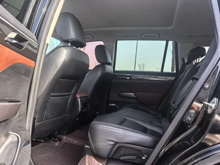 2017 GAC Trumpchi GS8 2.0T 201HP L4 6AT,autocango,china used car exporter,china ev exporter,chinese used car exporter,chinese used ev exporter