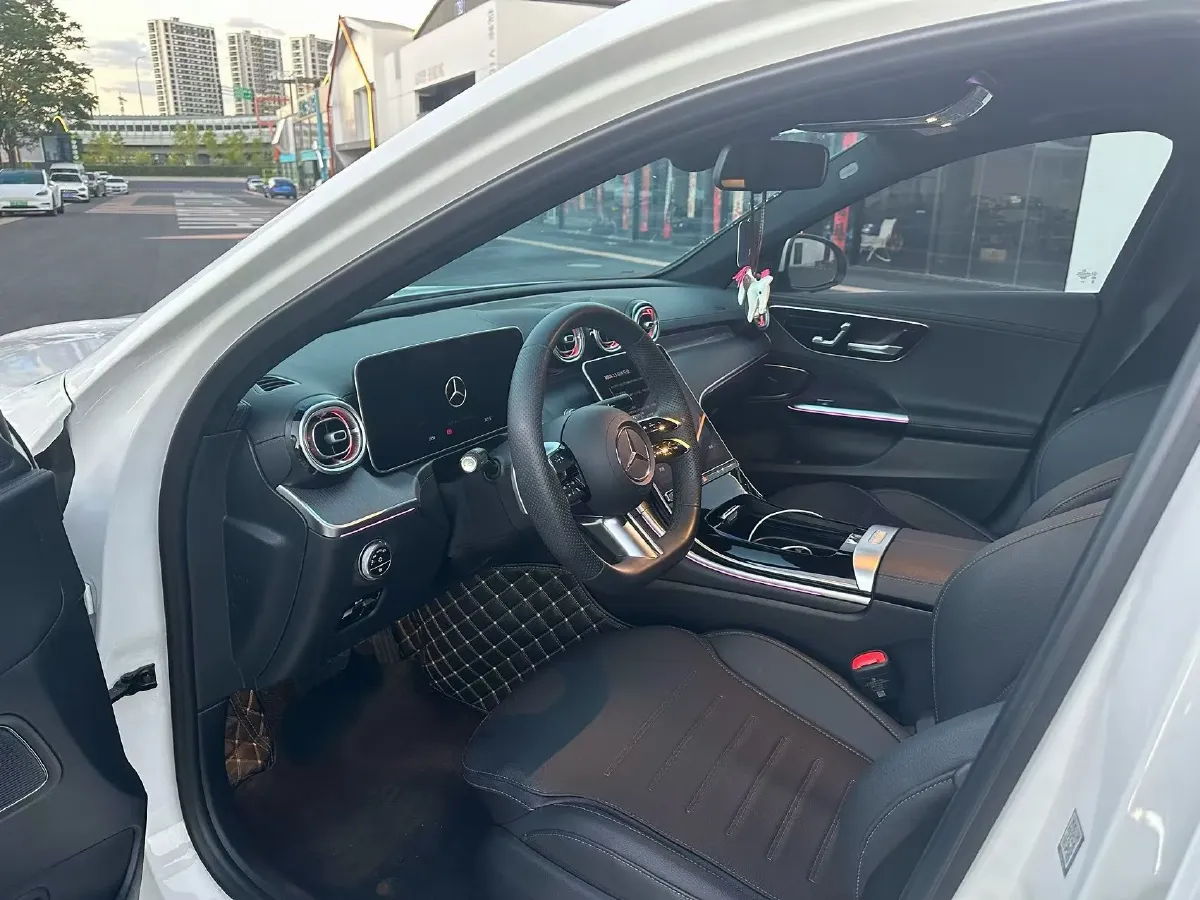 2024 Mercedes-Benz C Class 1.5T 204HP L4 9AT,autocango,china used car exporter,china ev exporter,chinese used car exporter,chinese used ev exporter