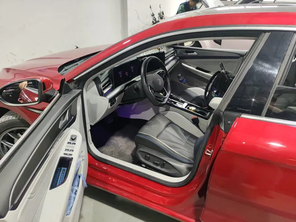 2022 Skoda Superb 2.0T 186HP L4 7DCT,autocango,china used car exporter,china ev exporter,chinese used car exporter,chinese used ev exporter