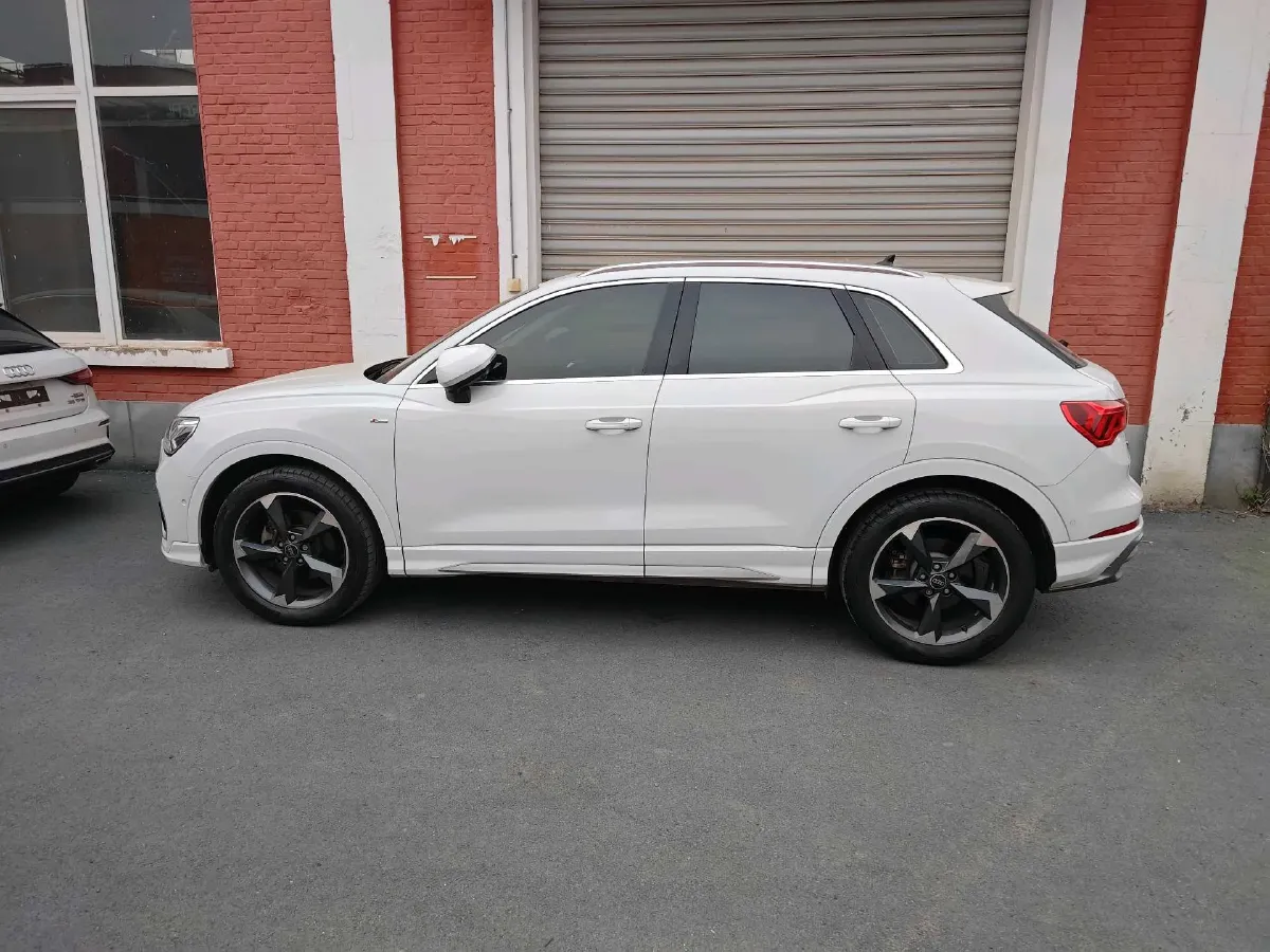 2022 Audi Q3 1.4T 150HP L4 7DCT,autocango,china used car exporter,china ev exporter,chinese used car exporter,chinese used ev exporter