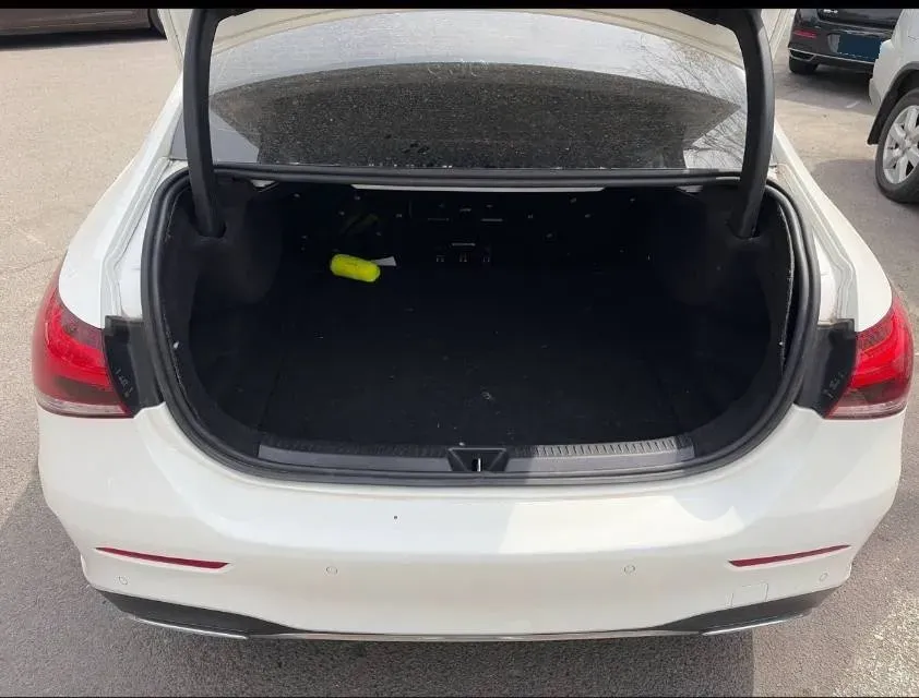 2021 Mercedes-Benz A Class 1.3T 163HP L4 7DCT,autocango,china used car exporter,china ev exporter,chinese used car exporter,chinese used ev exporter